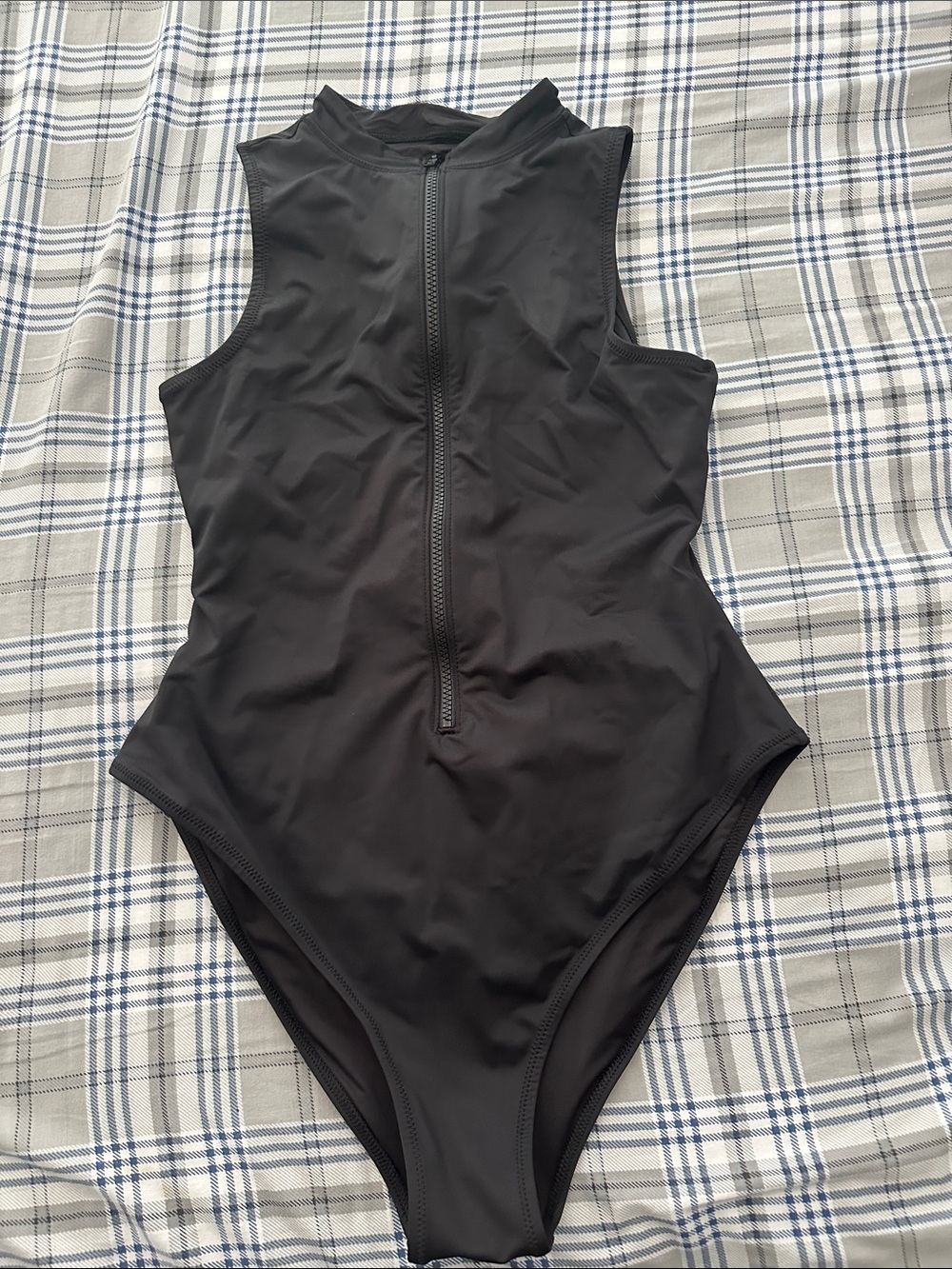 NWT Skims zip up one piece - Picture 3 of 7